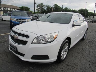 2013 Chevrolet Malibu in Kansas City, KS 66102
