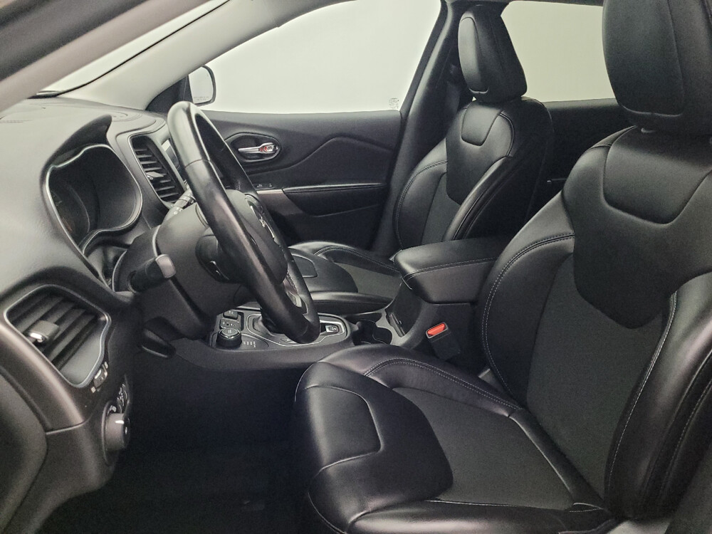 2019 Jeep Cherokee in Hialeah, FL 33014 - 18024791 17