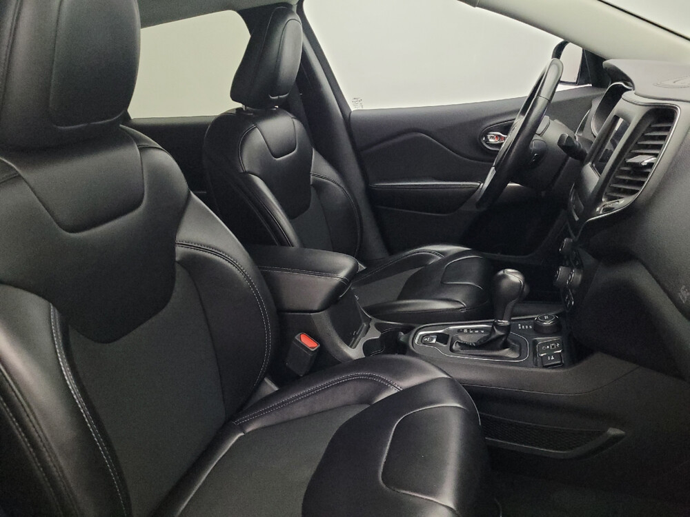 2019 Jeep Cherokee in Hialeah, FL 33014 - 18024791 21