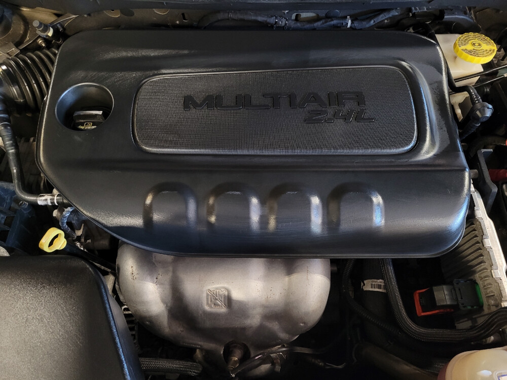 2019 Jeep Cherokee in Hialeah, FL 33014 - 18024791 30