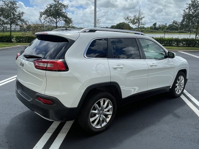 2014 Jeep Cherokee in Pompano Beach, FL 33064 - 18025135 4