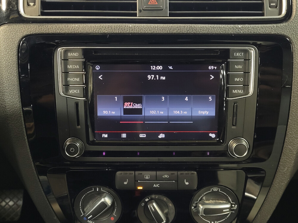 2016 Volkswagen Jetta in Tallahassee, FL 32304 - 18026110 25