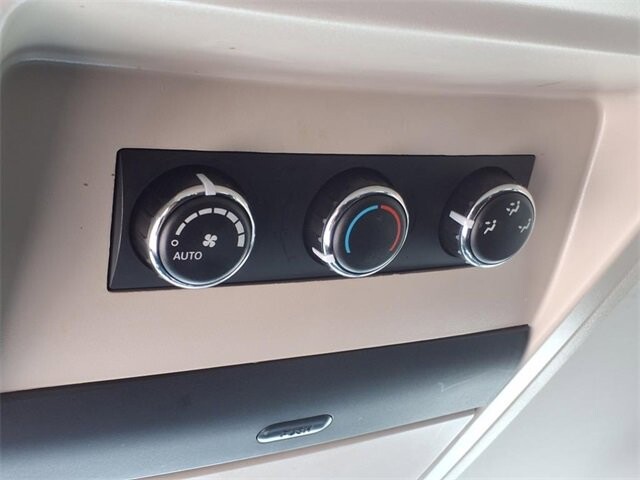 2015 Chrysler Town & Country in Troy, IL 62294-1376 - 18027470 20