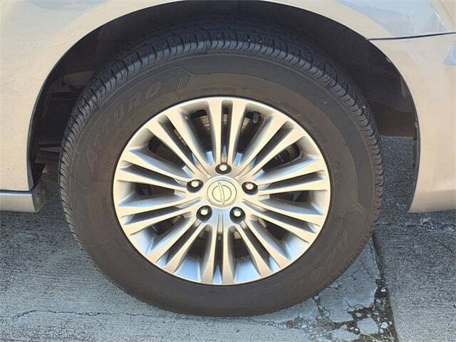 2015 Chrysler Town & Country in Troy, IL 62294-1376 - 18027470 23