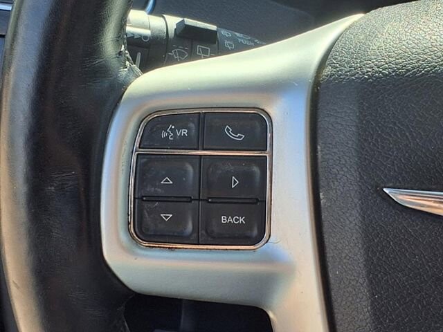 2015 Chrysler Town & Country in Troy, IL 62294-1376 - 18027470 12