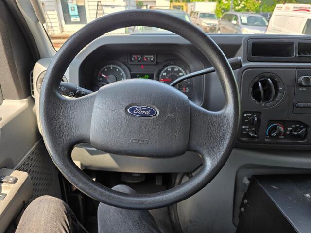 2009 Ford E-350 and Econoline 350 in Blauvelt, NY 10913 - 18027737 13