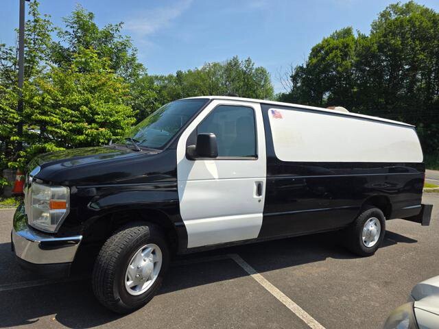 2009 Ford E-350 and Econoline 350 in Blauvelt, NY 10913 - 18027737 3
