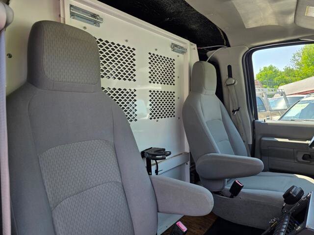 2009 Ford E-350 and Econoline 350 in Blauvelt, NY 10913 - 18027737 50