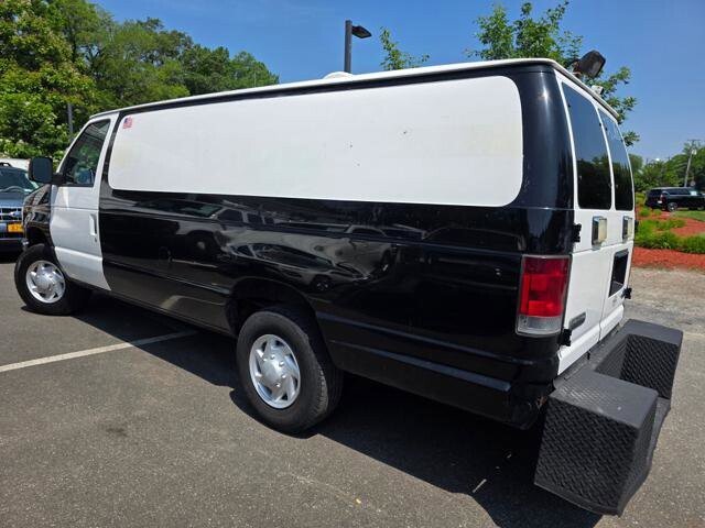 2009 Ford E-350 and Econoline 350 in Blauvelt, NY 10913 - 18027737 5