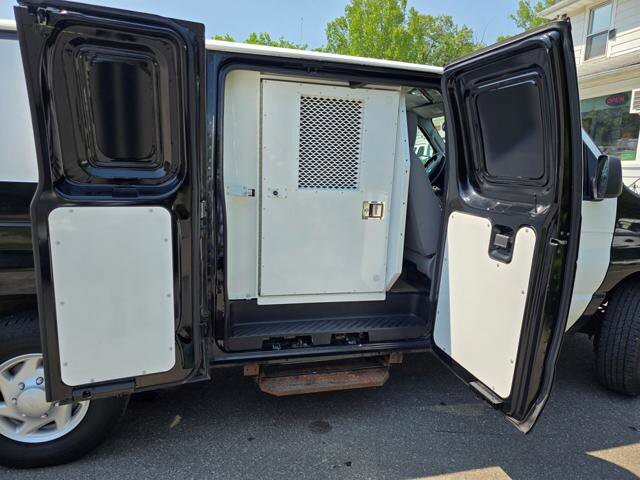 2009 Ford E-350 and Econoline 350 in Blauvelt, NY 10913 - 18027737 42