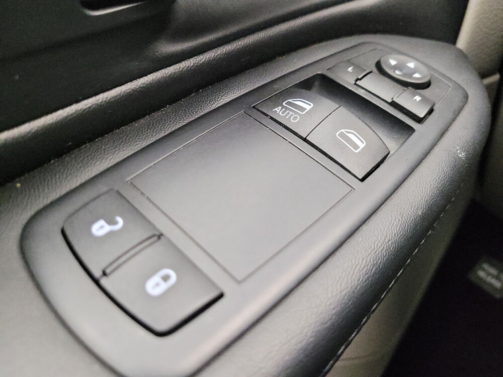 2016 Dodge Grand Caravan in Phoenix, AZ 85022 - 18027765 27