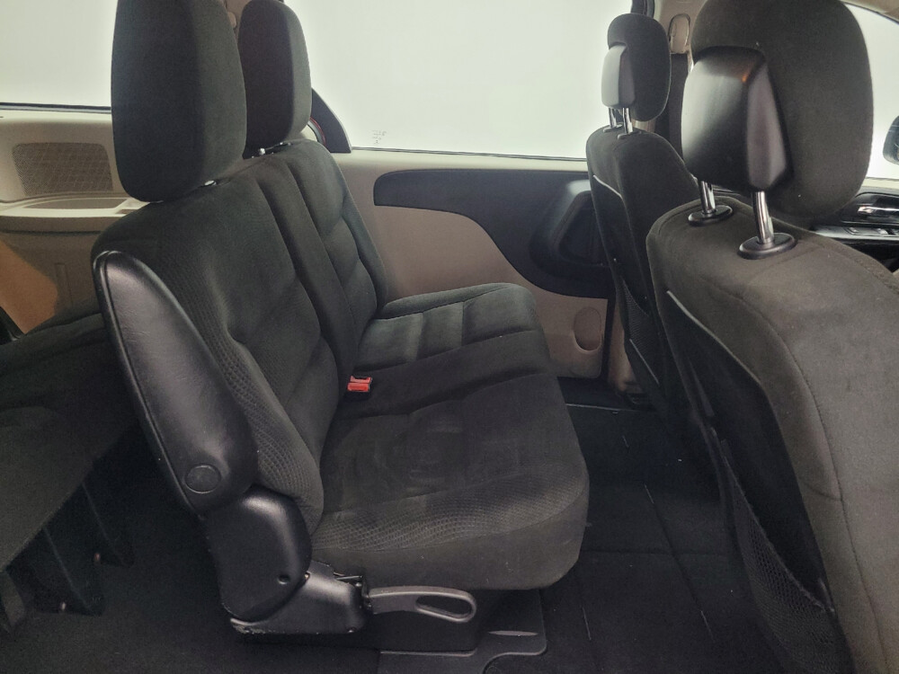 2016 Dodge Grand Caravan in Indianapolis, IN 46222 - 18027859 19