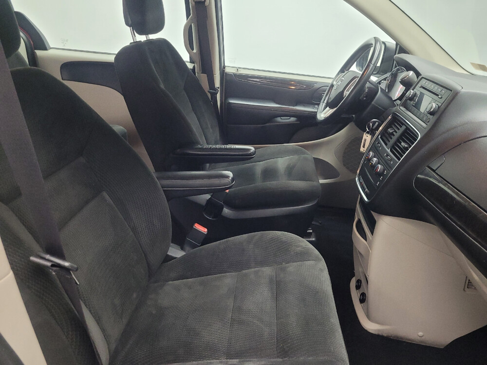 2016 Dodge Grand Caravan in Indianapolis, IN 46222 - 18027859 21