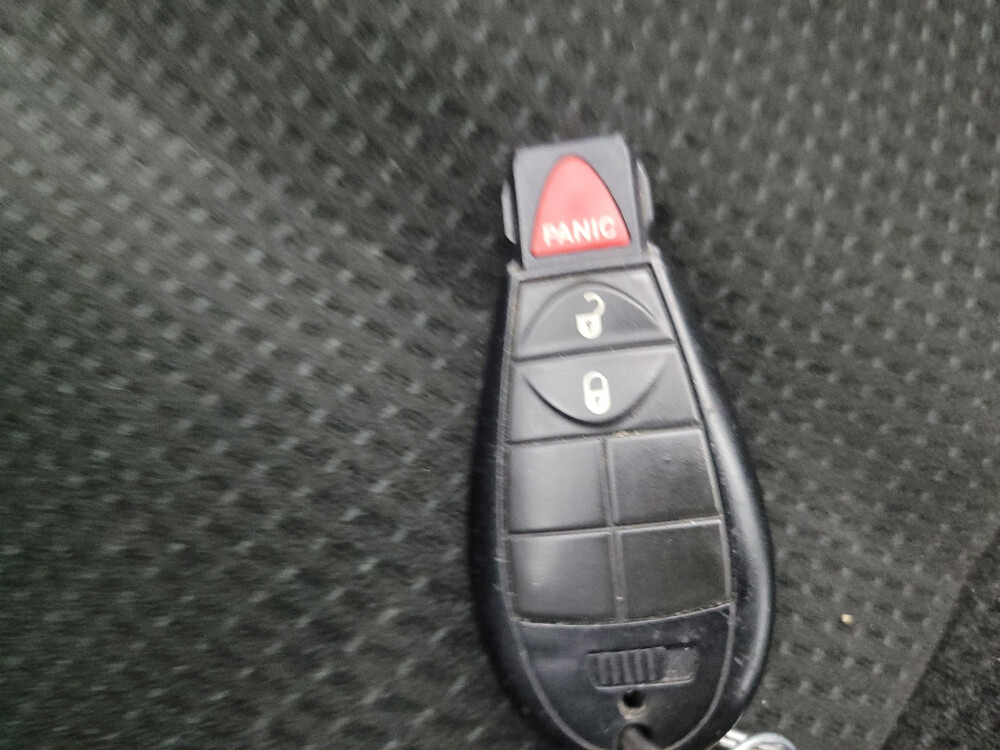 2016 Dodge Grand Caravan in Indianapolis, IN 46222 - 18027859 32