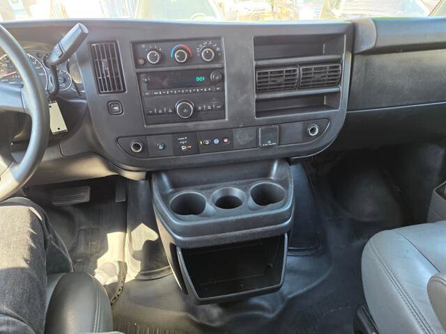 2019 Chevrolet Express 2500 in Blauvelt, NY 10913 - 18028277 16