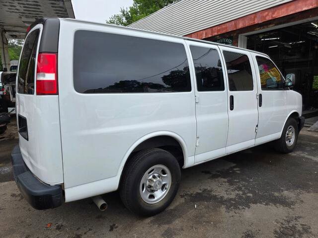 2019 Chevrolet Express 2500 in Blauvelt, NY 10913 - 18028277 57