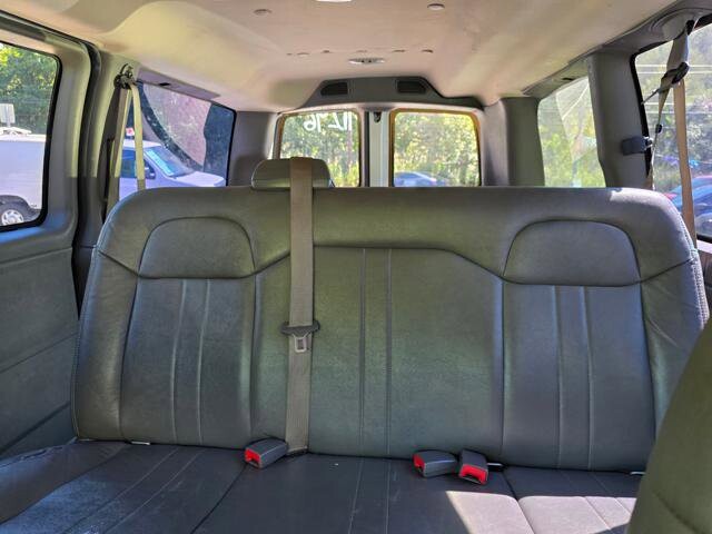 2019 Chevrolet Express 2500 in Blauvelt, NY 10913 - 18028277 26