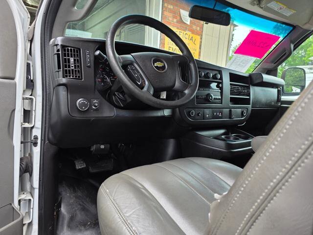 2019 Chevrolet Express 2500 in Blauvelt, NY 10913 - 18028277 59
