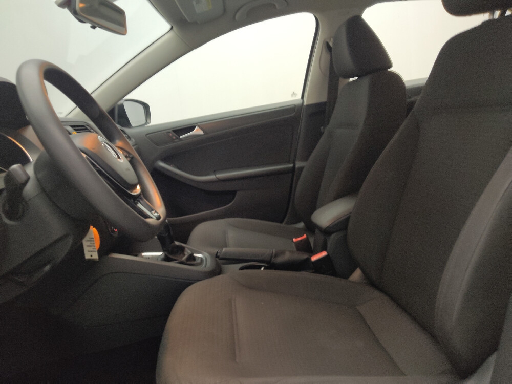 2016 Volkswagen Jetta in Morrow, GA 30260 - 18028802 17