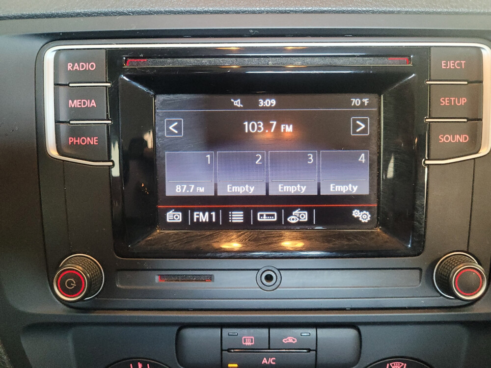 2016 Volkswagen Jetta in Morrow, GA 30260 - 18028802 25