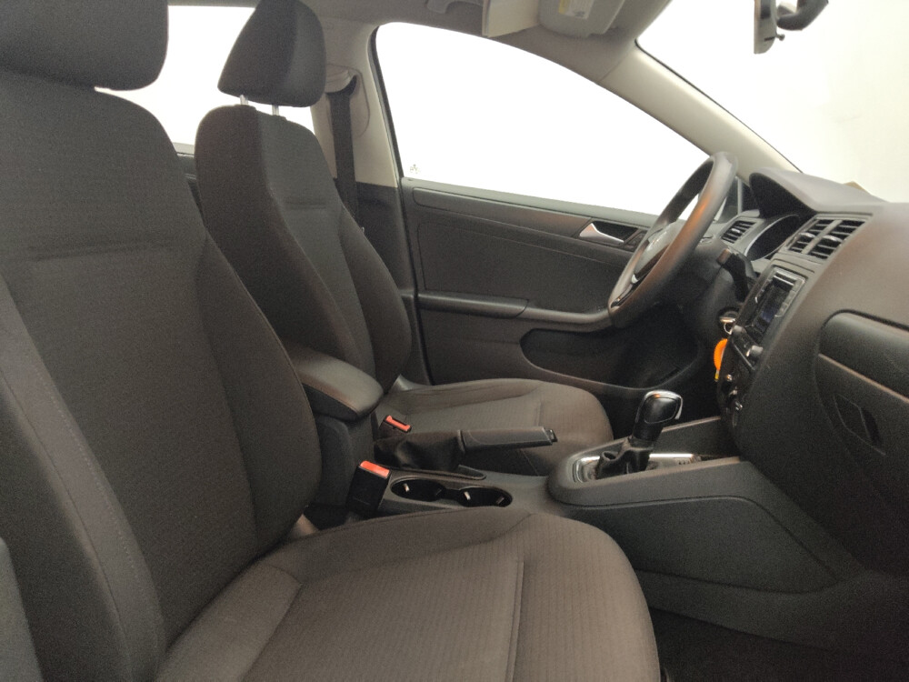 2016 Volkswagen Jetta in Morrow, GA 30260 - 18028802 21