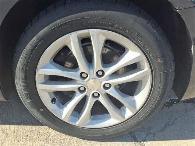 2016 Chevrolet Malibu in Troy, IL 62294-1376 - 18029117 21