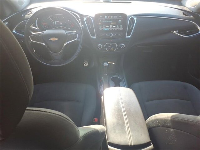 2016 Chevrolet Malibu in Troy, IL 62294-1376 - 18029117 4