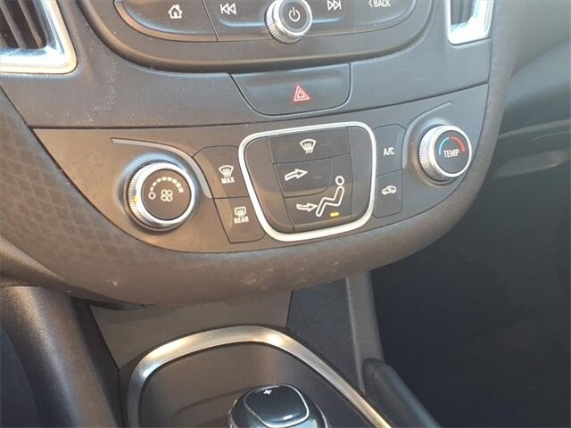 2016 Chevrolet Malibu in Troy, IL 62294-1376 - 18029117 8