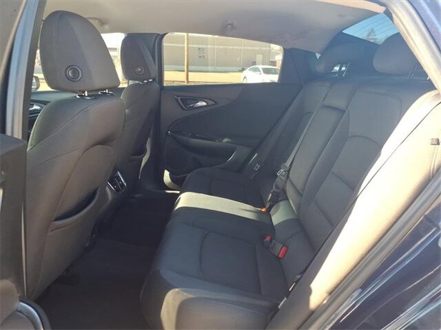 2016 Chevrolet Malibu in Troy, IL 62294-1376 - 18029117 24