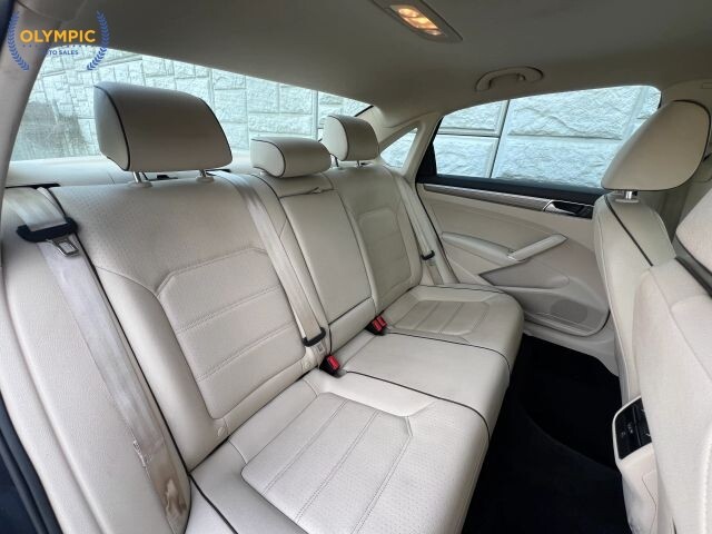 2017 Volkswagen Passat in Decatur, GA 30032 - 18029124 45