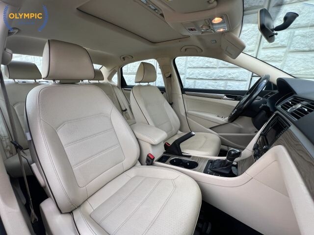 2017 Volkswagen Passat in Decatur, GA 30032 - 18029124 42