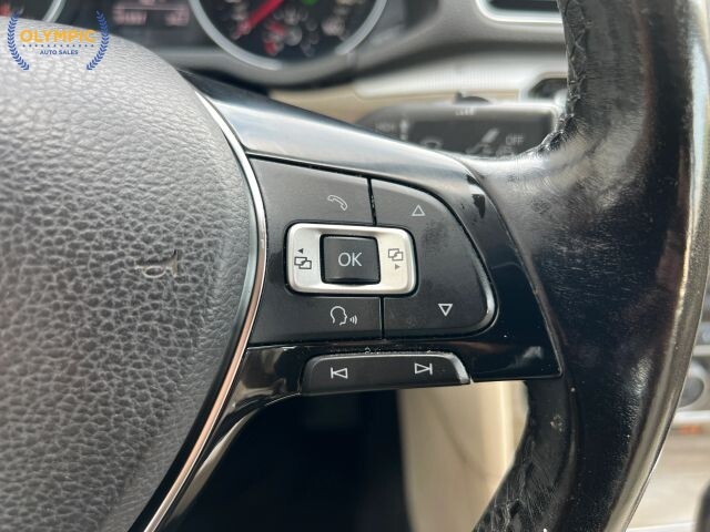 2017 Volkswagen Passat in Decatur, GA 30032 - 18029124 25