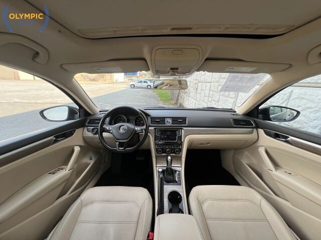 2017 Volkswagen Passat in Decatur, GA 30032 - 18029124 21