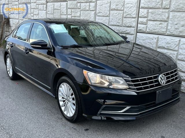 2017 Volkswagen Passat in Decatur, GA 30032 - 18029124 3