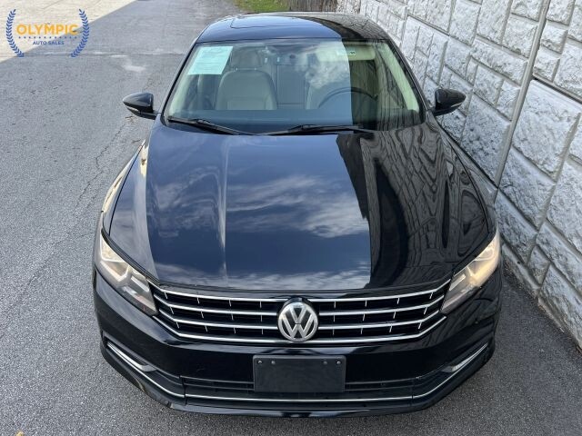 2017 Volkswagen Passat in Decatur, GA 30032 - 18029124 2