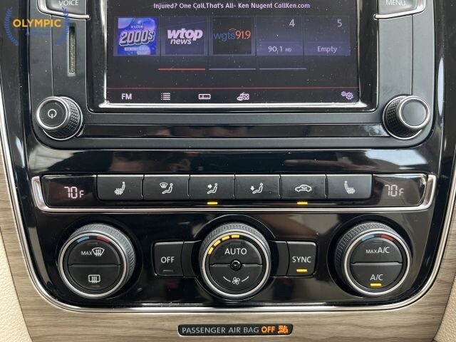 2017 Volkswagen Passat in Decatur, GA 30032 - 18029124 31