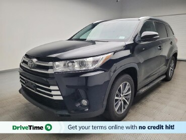2019 Toyota Highlander in Eastpointe, MI 48021
