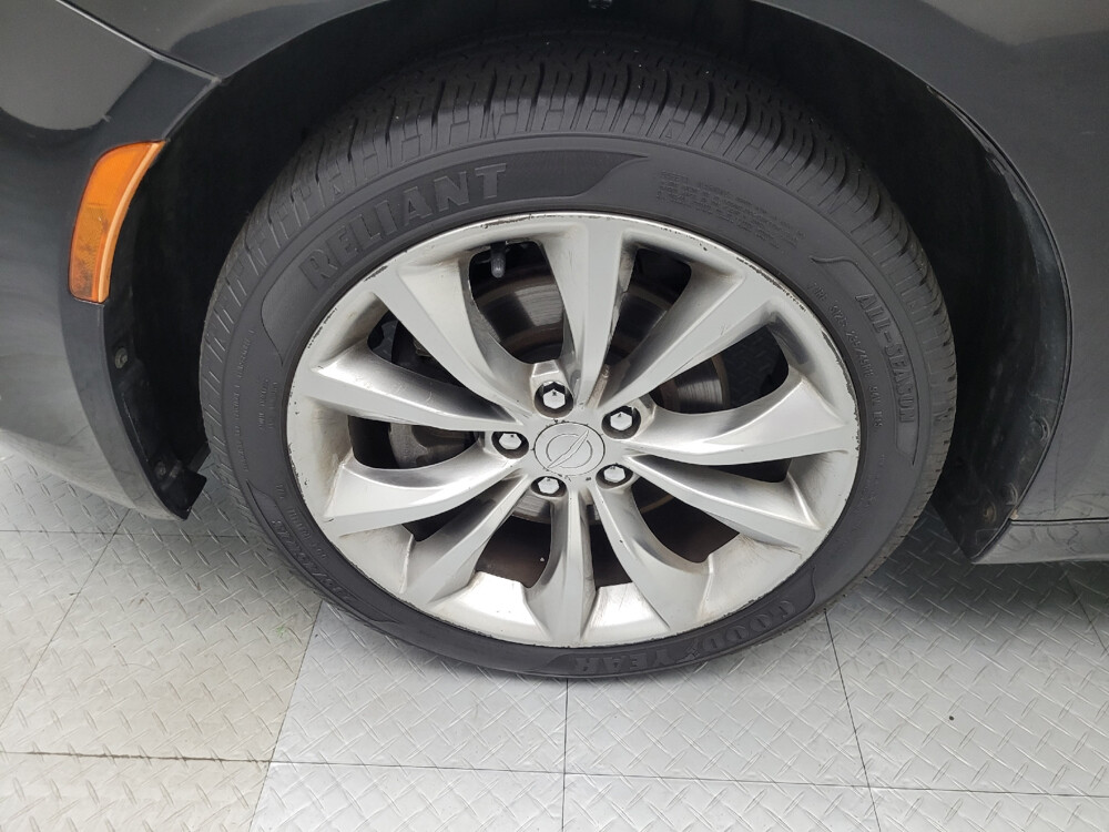 2016 Chrysler 200 in Midlothian, IL 60445 - 18029529 31