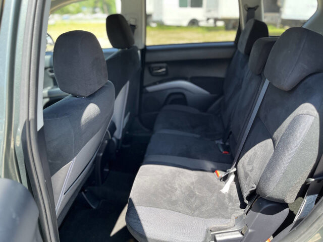 2008 Mitsubishi Outlander in Hickory, NC 28602-5144 - 18029602 9