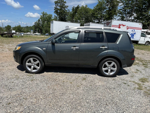2008 Mitsubishi Outlander in Hickory, NC 28602-5144 - 18029602 3