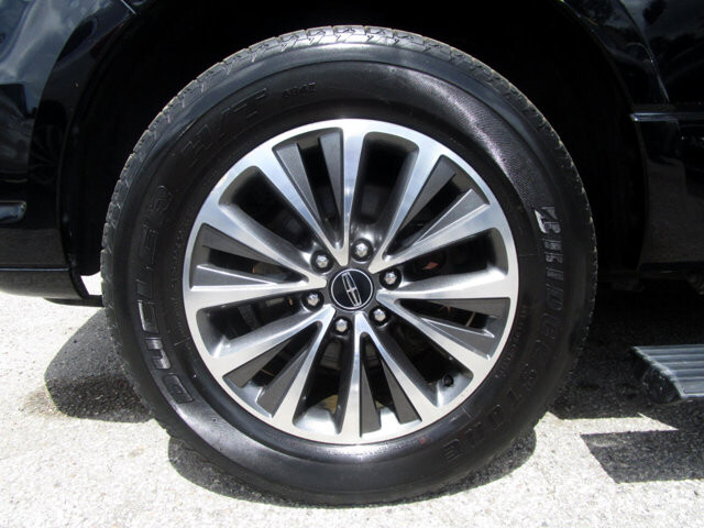 2016 Lincoln Navigator in Tampa, FL 33604-6914 - 18029770 23