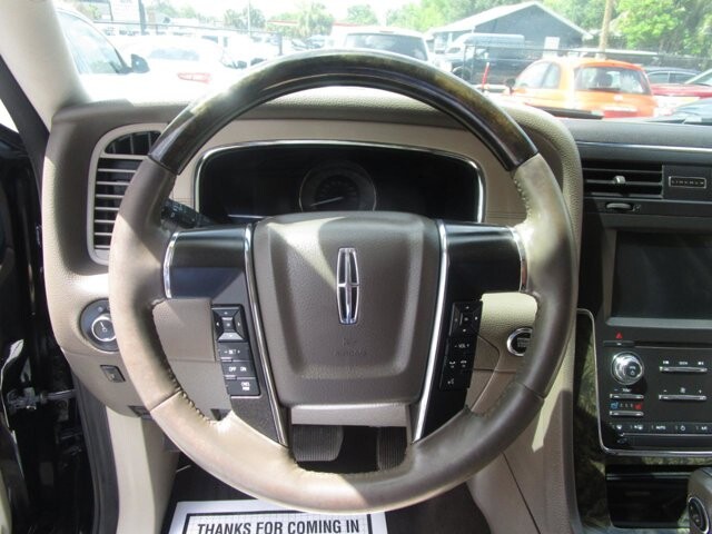 2016 Lincoln Navigator in Tampa, FL 33604-6914 - 18029770 4