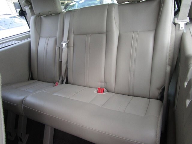 2016 Lincoln Navigator in Tampa, FL 33604-6914 - 18029770 12