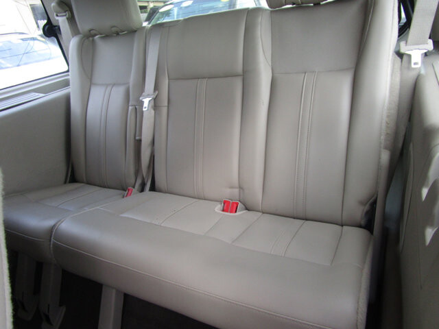 2016 Lincoln Navigator in Tampa, FL 33604-6914 - 18029770 14