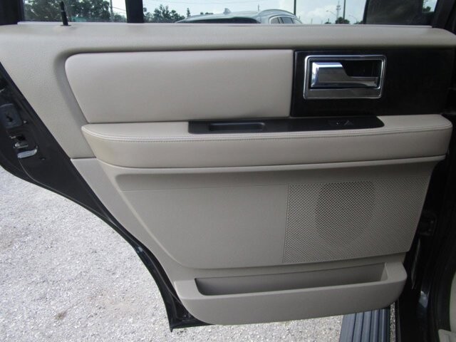 2016 Lincoln Navigator in Tampa, FL 33604-6914 - 18029770 20