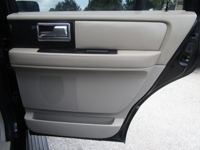 2016 Lincoln Navigator in Tampa, FL 33604-6914 - 18029770 21