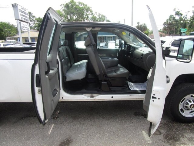 2013 Chevrolet Silverado 2500 in Tampa, FL 33604-6914 - 18029773 25