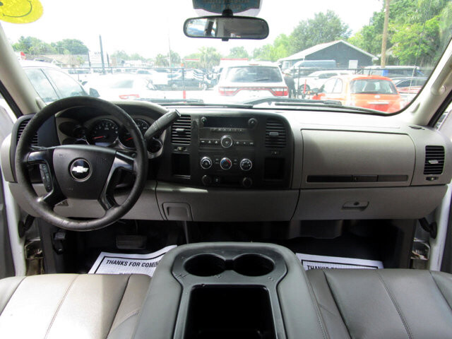 2013 Chevrolet Silverado 2500 in Tampa, FL 33604-6914 - 18029773 3