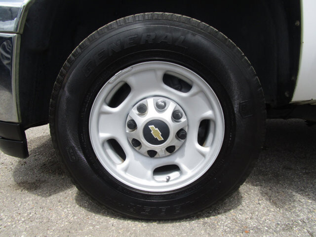 2013 Chevrolet Silverado 2500 in Tampa, FL 33604-6914 - 18029773 17