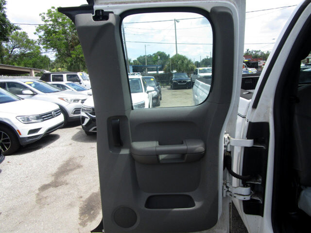 2013 Chevrolet Silverado 2500 in Tampa, FL 33604-6914 - 18029773 15